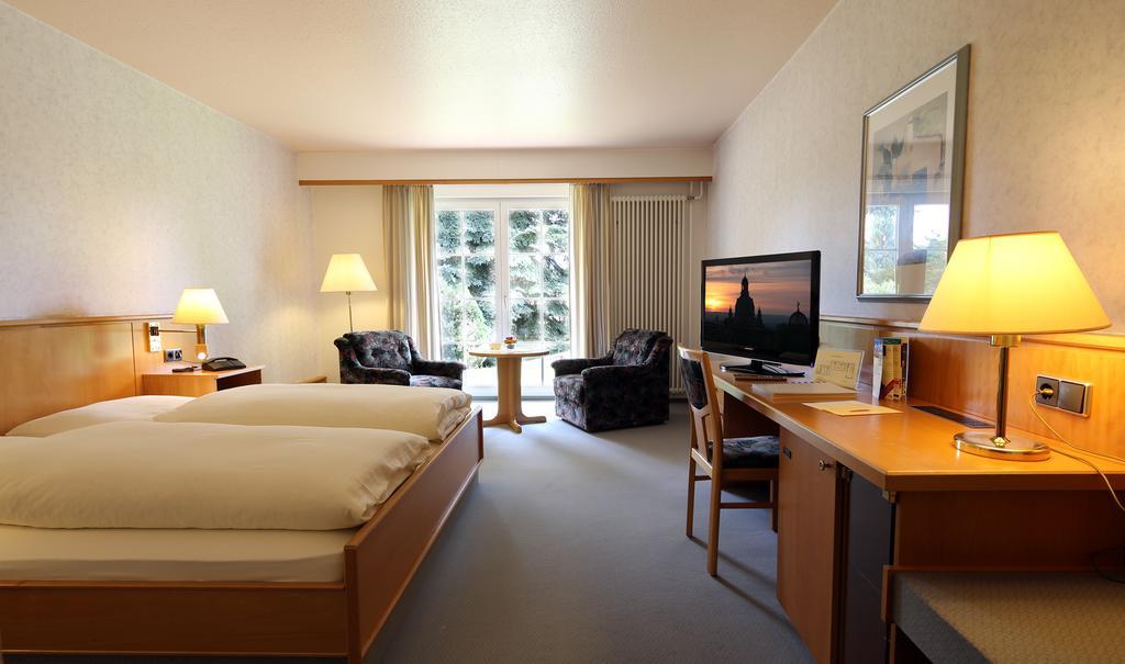 Landhaus Marsdorf Hotel เดรสเดน ภายนอก รูปภาพ